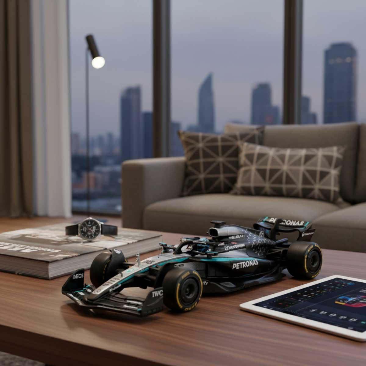 بوراغو سيارة مرسيدس-AMG بتروناس F1 W16 Team موديل معدن مصبوب بمقياس 1:43 مع خوذة للأولاد، 13+ سنوات