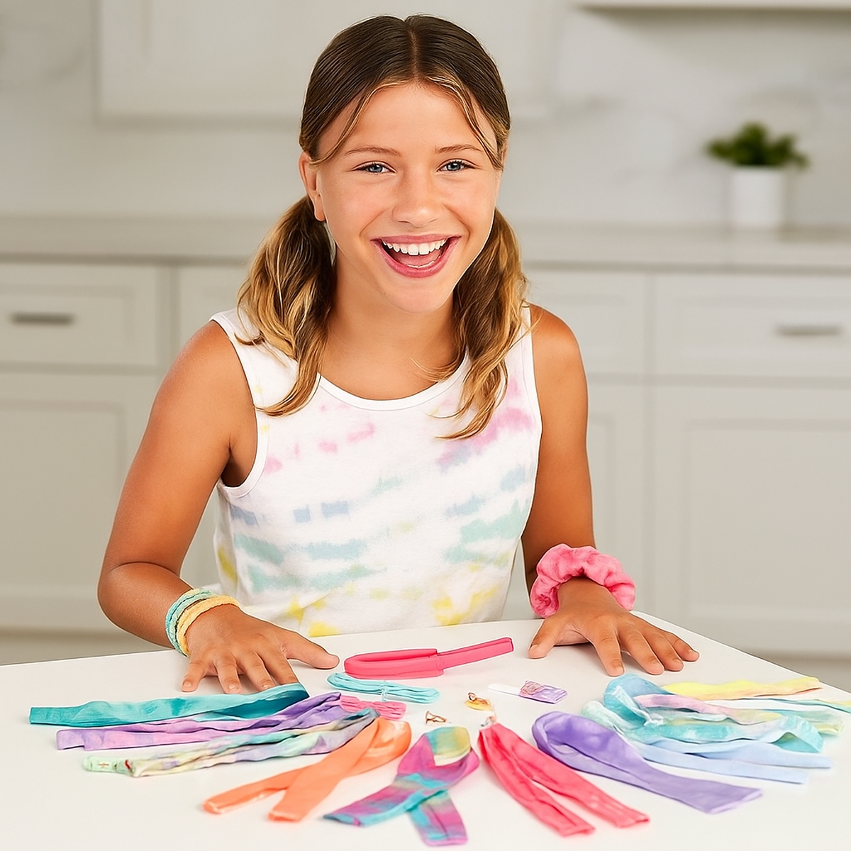 أكتيفيتي كينغز مجموعة سكرانشي لوم لصنع ربطات الشعر DIY للبنات من عمر 5 إلى 7 سنوات