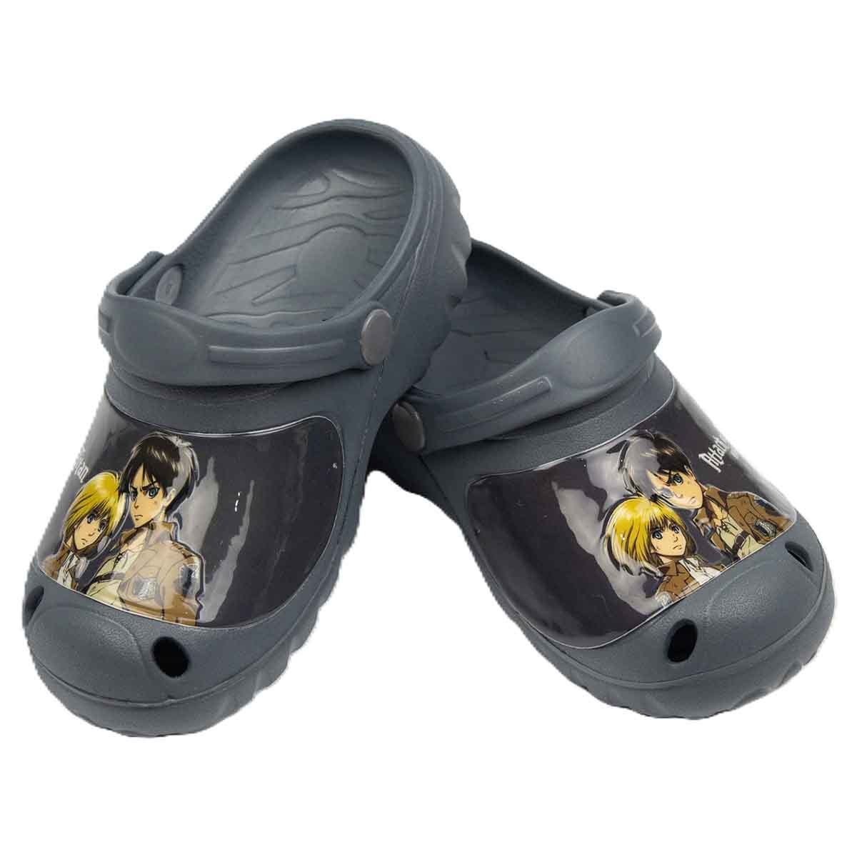 أتاك أون تايتن صنادل خفيفة مريحة للأطفال مع فتحات تهوية باللون الرمادي