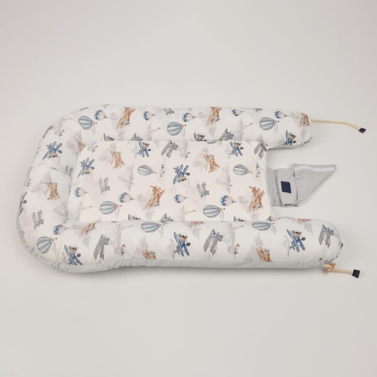 بيبي دريم سرير رمادي محمول مع وحدة نوم للأطفال من عمر 0 إلى 2 سنة