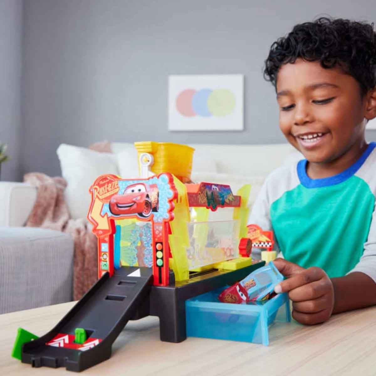 بوراغو مجموعة سيارة BRE داتسون 510 مع مغسلة سيارات ديزني بيكسار كارز كولور تشينجرز، للجنسين، 5-7 سنوات