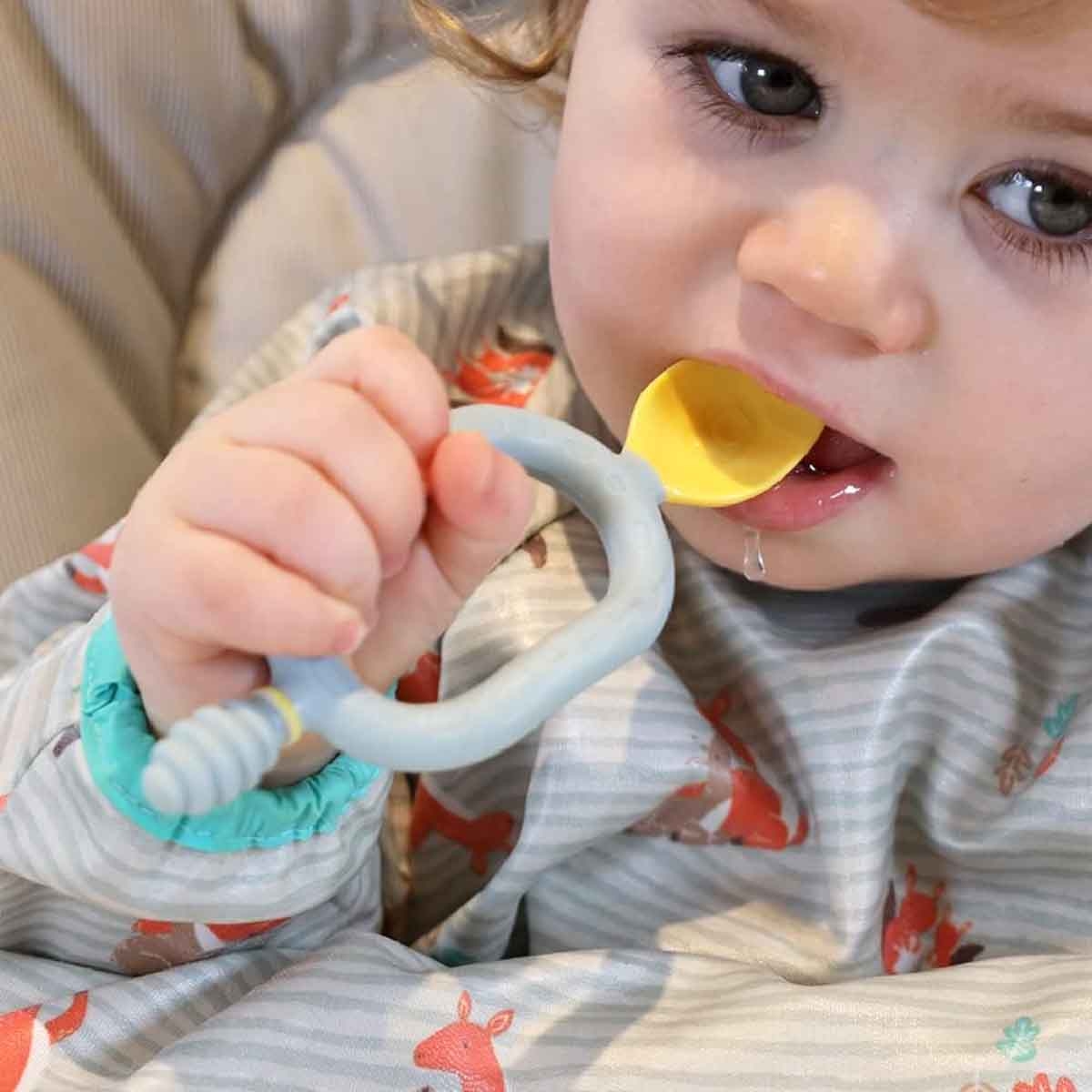 بيبادو ملعقة فينينغ للتدريب على الفطام متعددة المراحل للجنسين، من عمر 0 إلى 2 سنة، مجموعة من 2