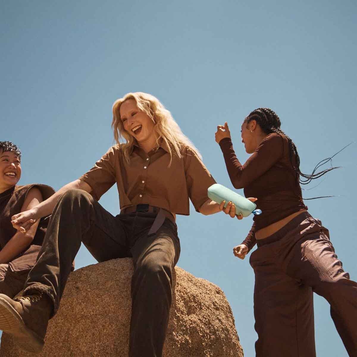 بوز ساوند لينك فليكس الجيل الثاني سماعة لاسلكية محمولة باللون الأسود