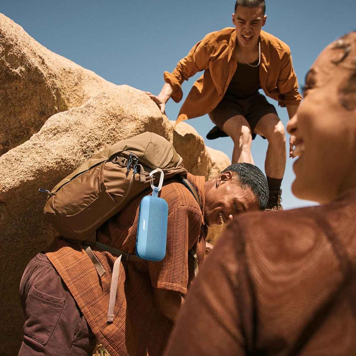 بوز ساوند لينك فليكس الجيل الثاني سماعة لاسلكية محمولة باللون الأسود