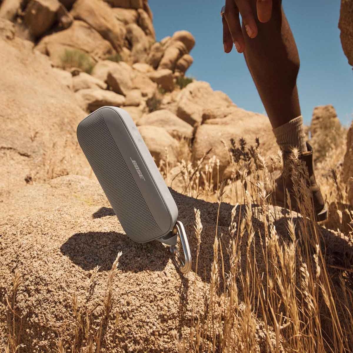 بوز ساوند لينك فليكس الجيل الثاني سماعة لاسلكية محمولة باللون الأسود