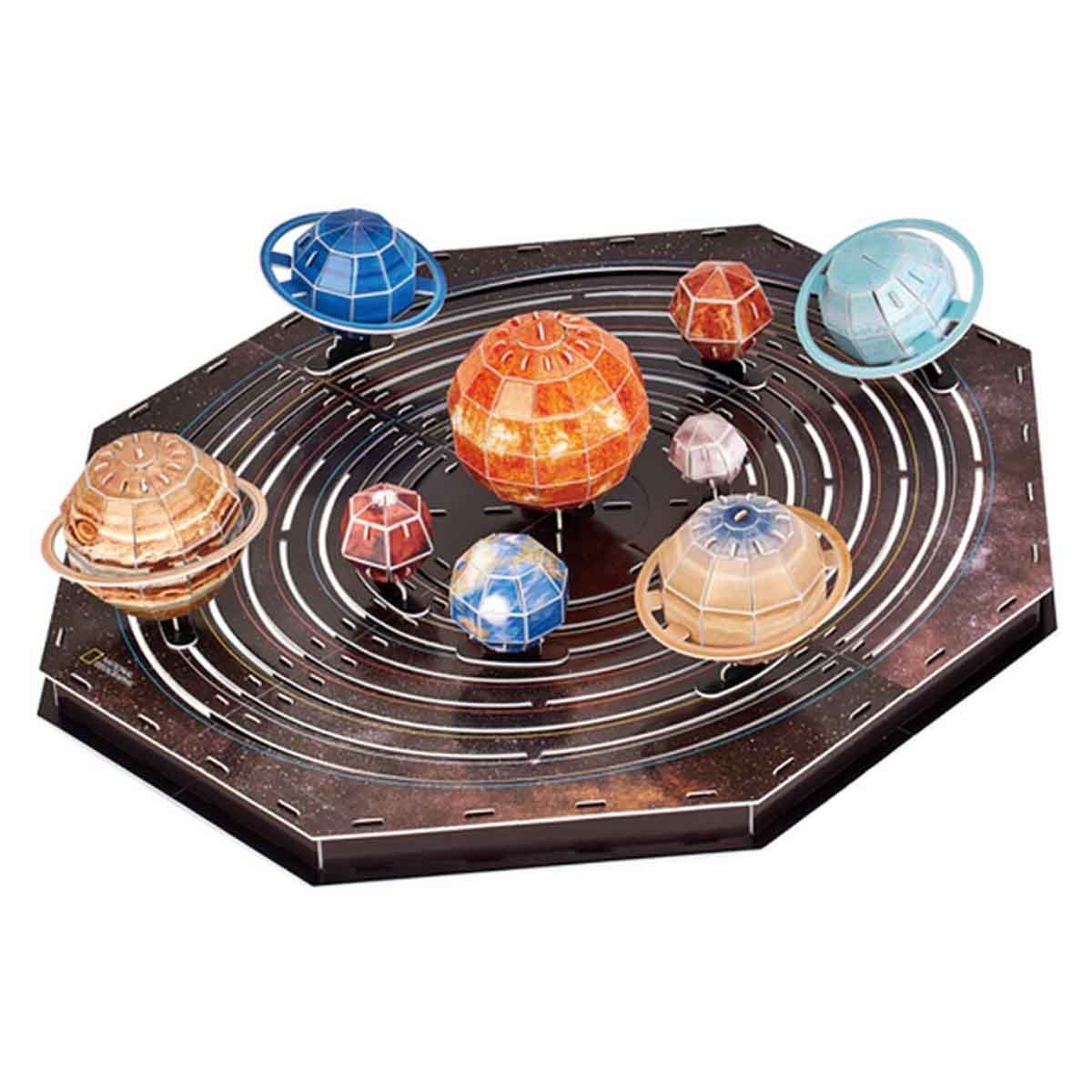 كيوبك فن ناشيونال جيوغرافيك بازل ثلاثي الأبعاد النظام الشمسي للجنسين، 8-10 سنوات