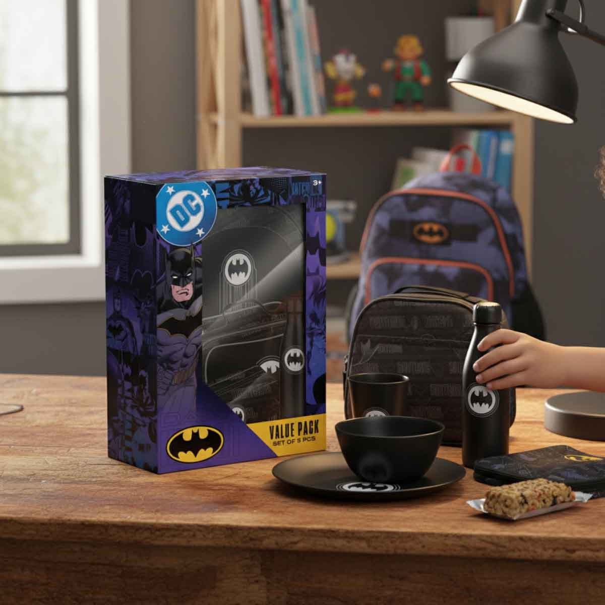 دي سي باتمان مجموعة حقيبة ظهر 4 في 1 مع مقلمة وحقيبة غداء وزجاجة