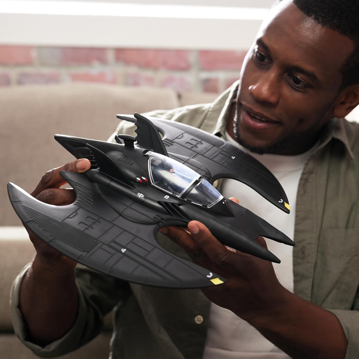 دي سي كوميكس مجموعة باتمان ريتيرنز - باتوينج مع دمية باتمان للجنسين، 3-4 سنوات