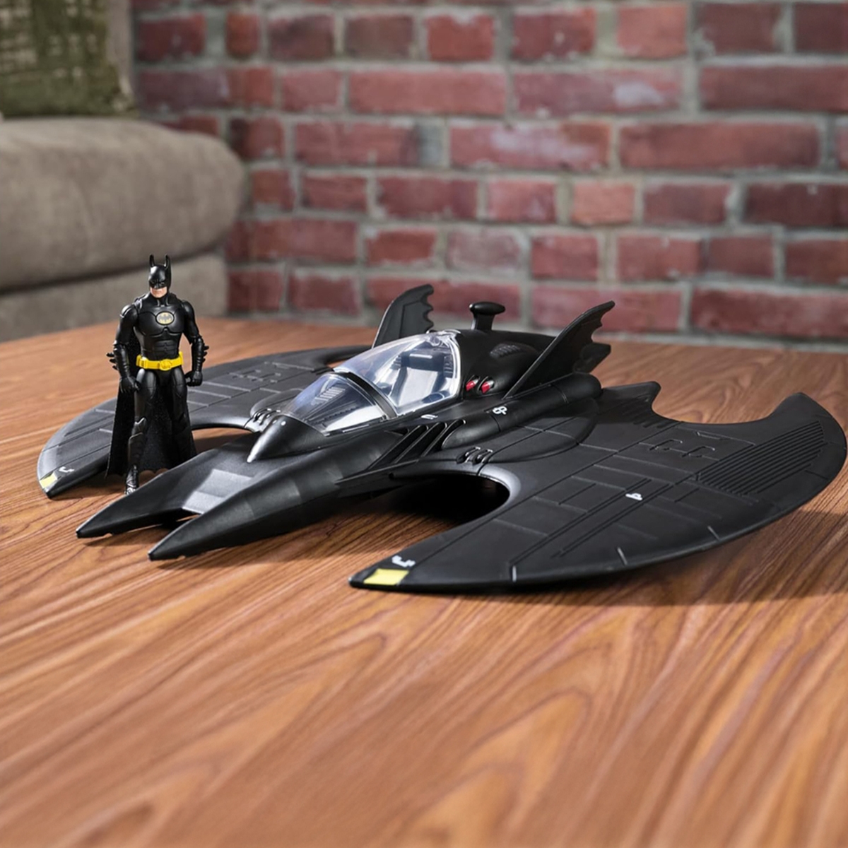 دي سي كوميكس مجموعة باتمان ريتيرنز - باتوينج مع دمية باتمان للجنسين، 3-4 سنوات