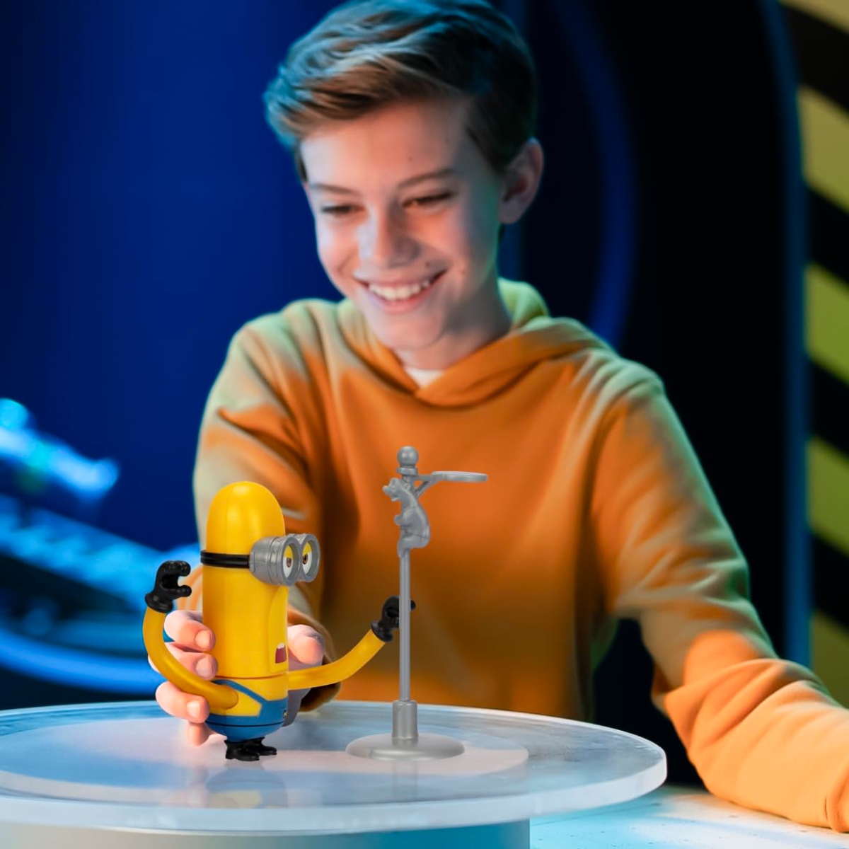 ديسبيكابل مي 4 مجموعة دوار ميغا مينيون تيم 4 إنش للجنسين، 5-7 سنوات