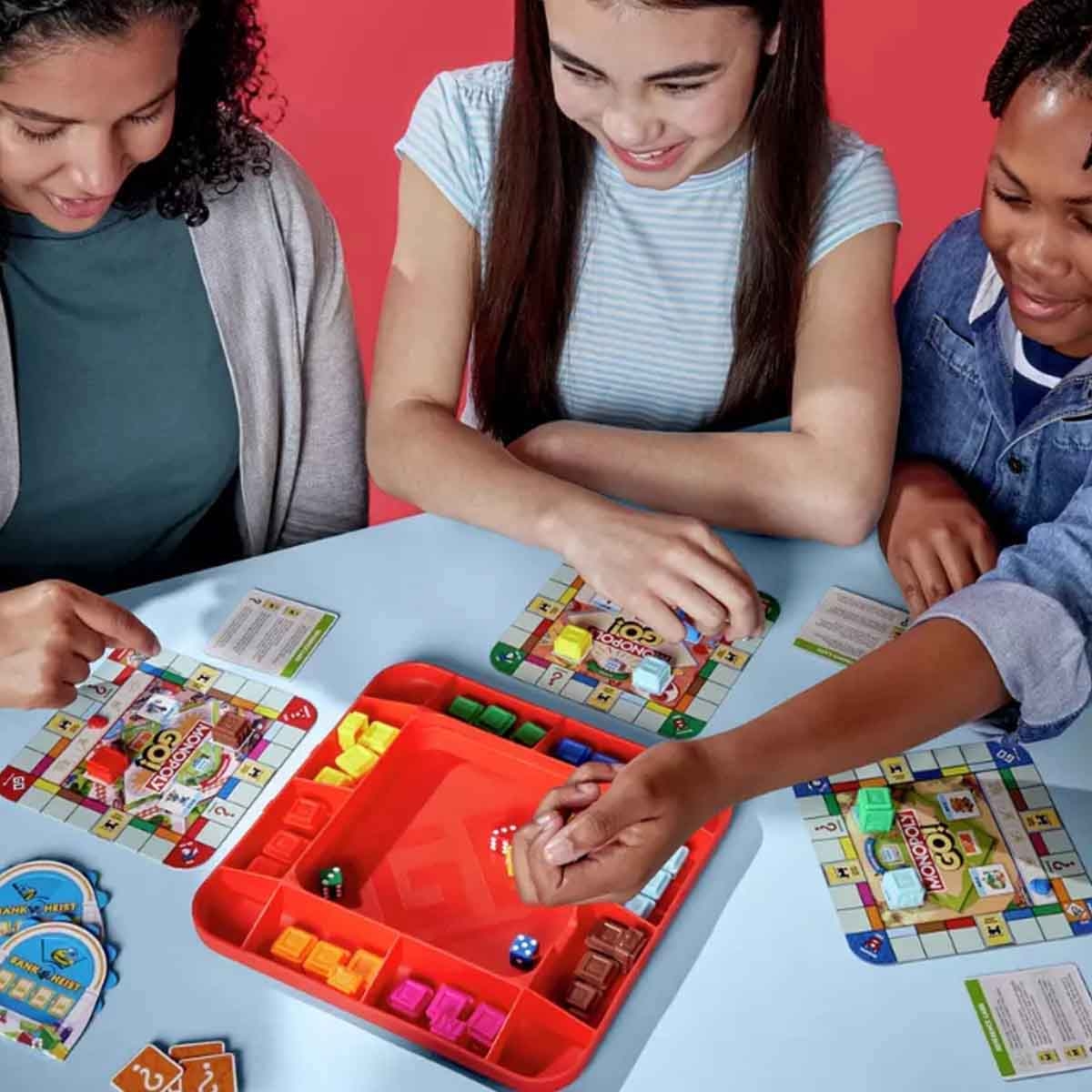 هاسبرو مونوبولي إصدار باربي مجموعة اللعبة مع مونوبولي ديل ريفريش وGO!، للجنسين، 8-10 سنوات