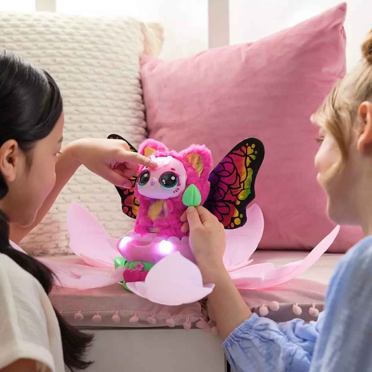 هاتشيمالز بلومابلز لعبة مفاجأة كيتي فلاي، للبنات، 5-7 سنوات