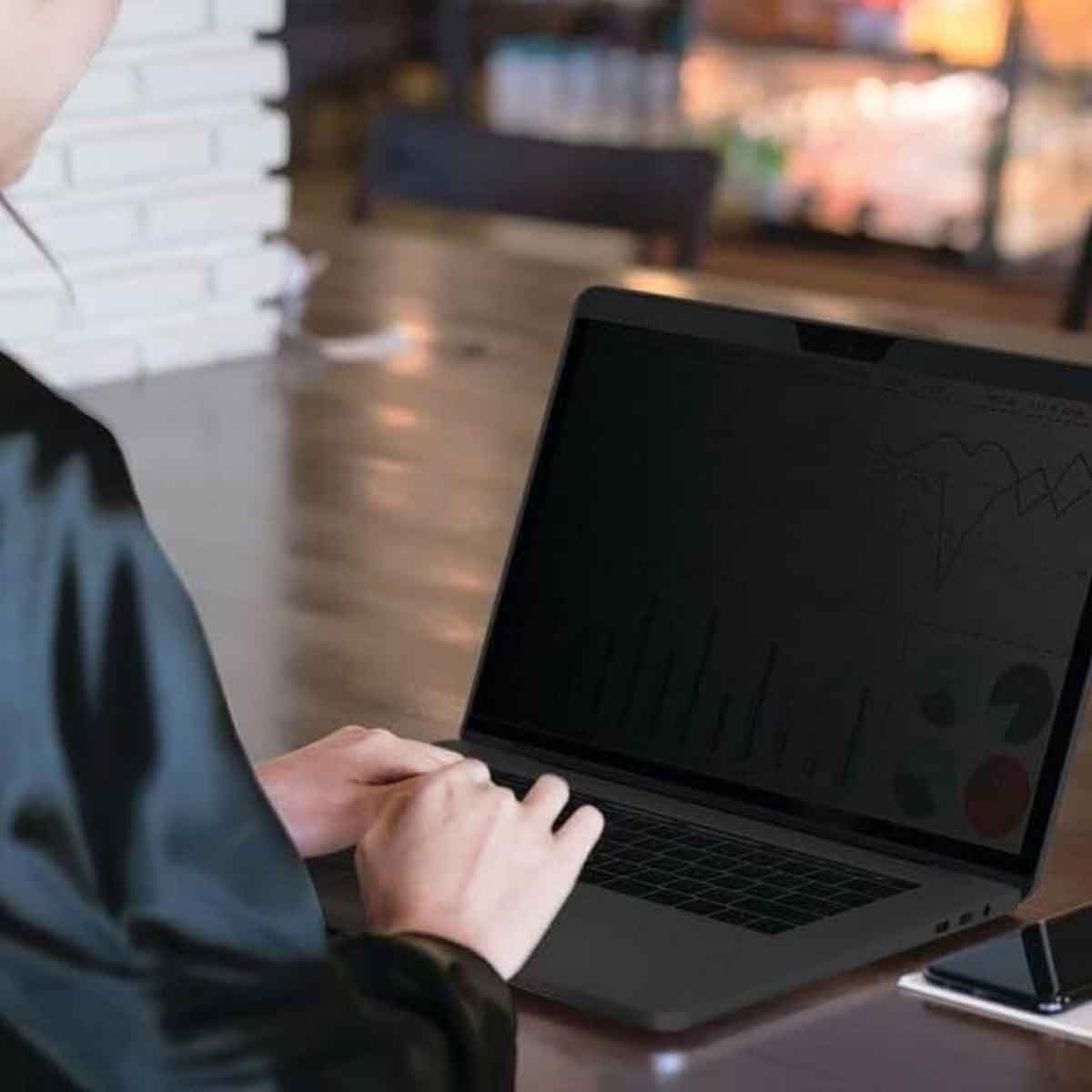 كينسينغتون فلتر خصوصية قابل للإزالة مقاس 14 انش بنسبة عرض 16:9