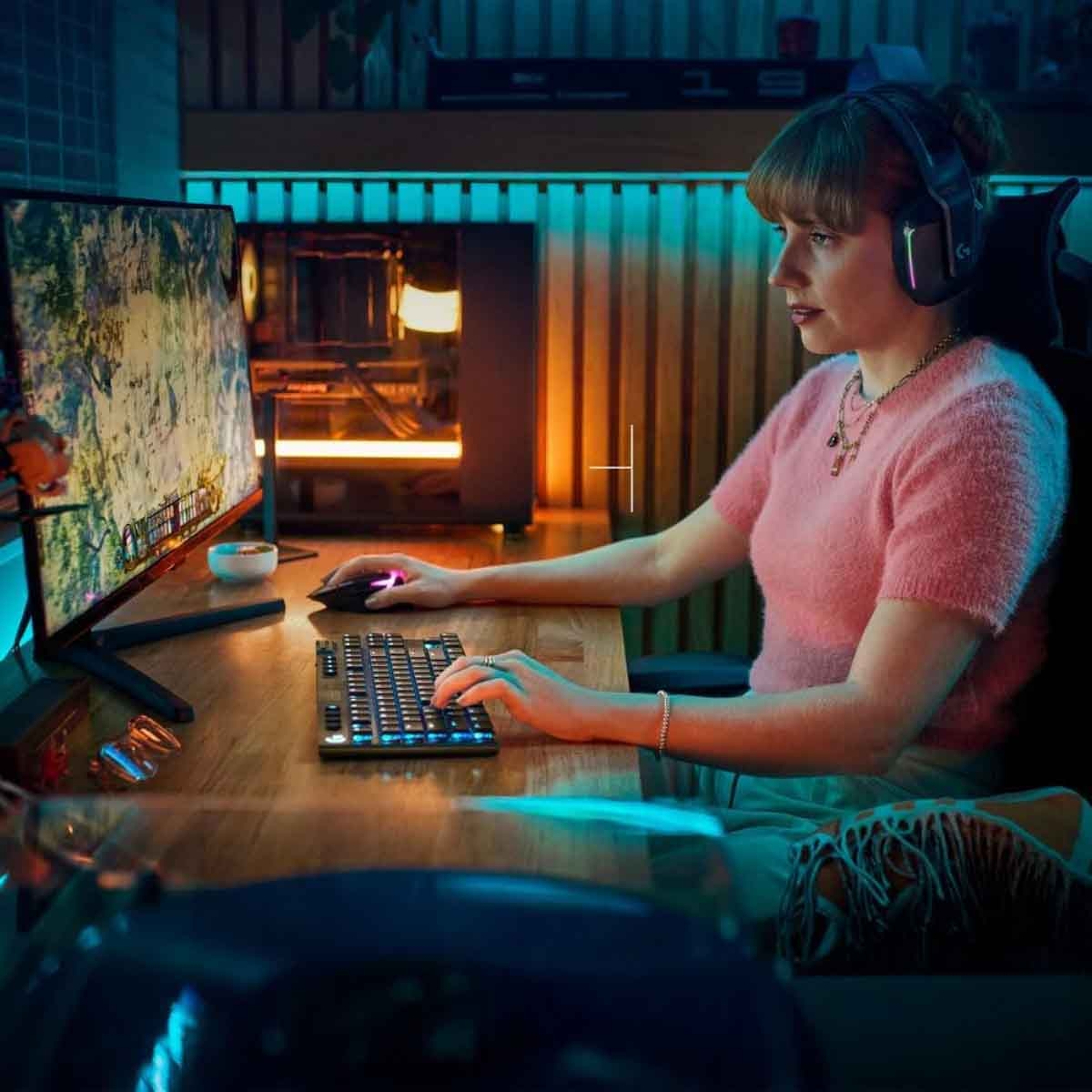 لوجيتك لوحة مفاتيح ألعاب لاسلكية جي915 إكس تي كيه إل لايت سبيد