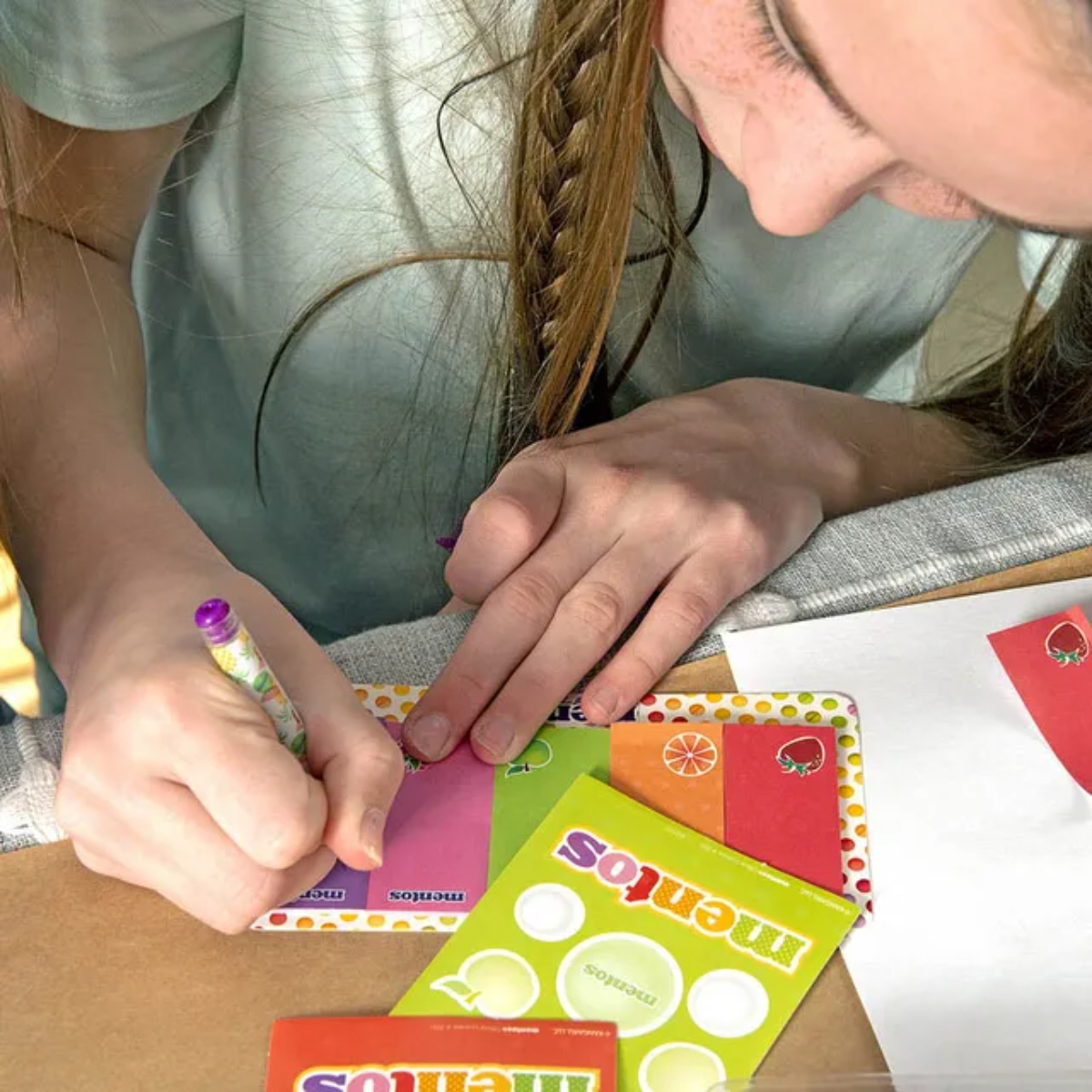 منتوس أقلام جل صغيرة معطرة للجنسين، 3-4 سنوات، مجموعة من 12