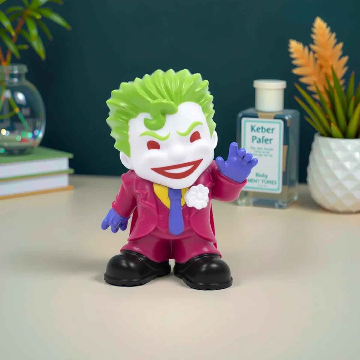 أووشيز مجسم الجوكر من فيلم دي سي 4 إنش للجنسين، من عمر 5-7 سنوات