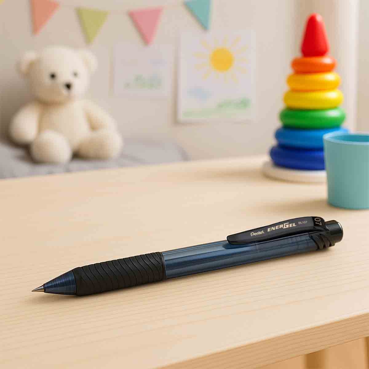 بنتل قلم حبر دوار إينرجل إكس بطرف معدني 0.7 ملم أسود