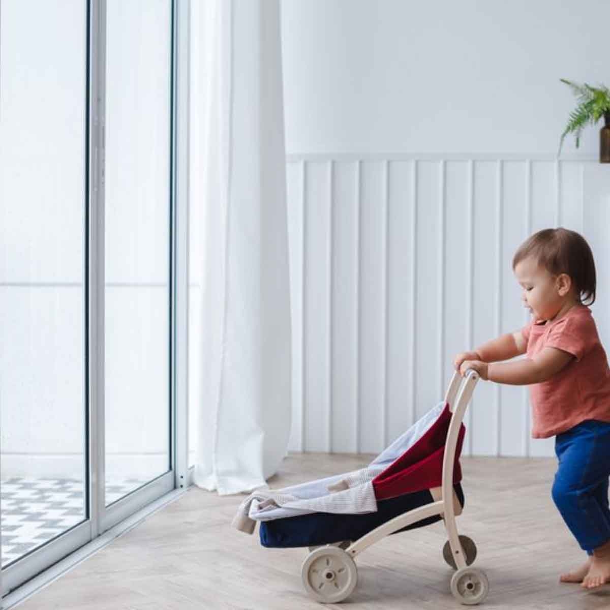 بلان تويز عربة دمية خشبية، للجنسين، من عمر 3 إلى 4 سنوات