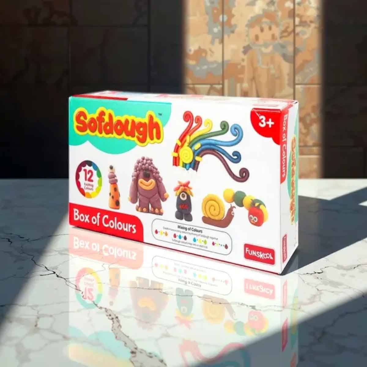 سوف دو مجموعة عجين ألوان في صندوق عدد 12 للأولاد والبنات عمر 3-4 سنوات