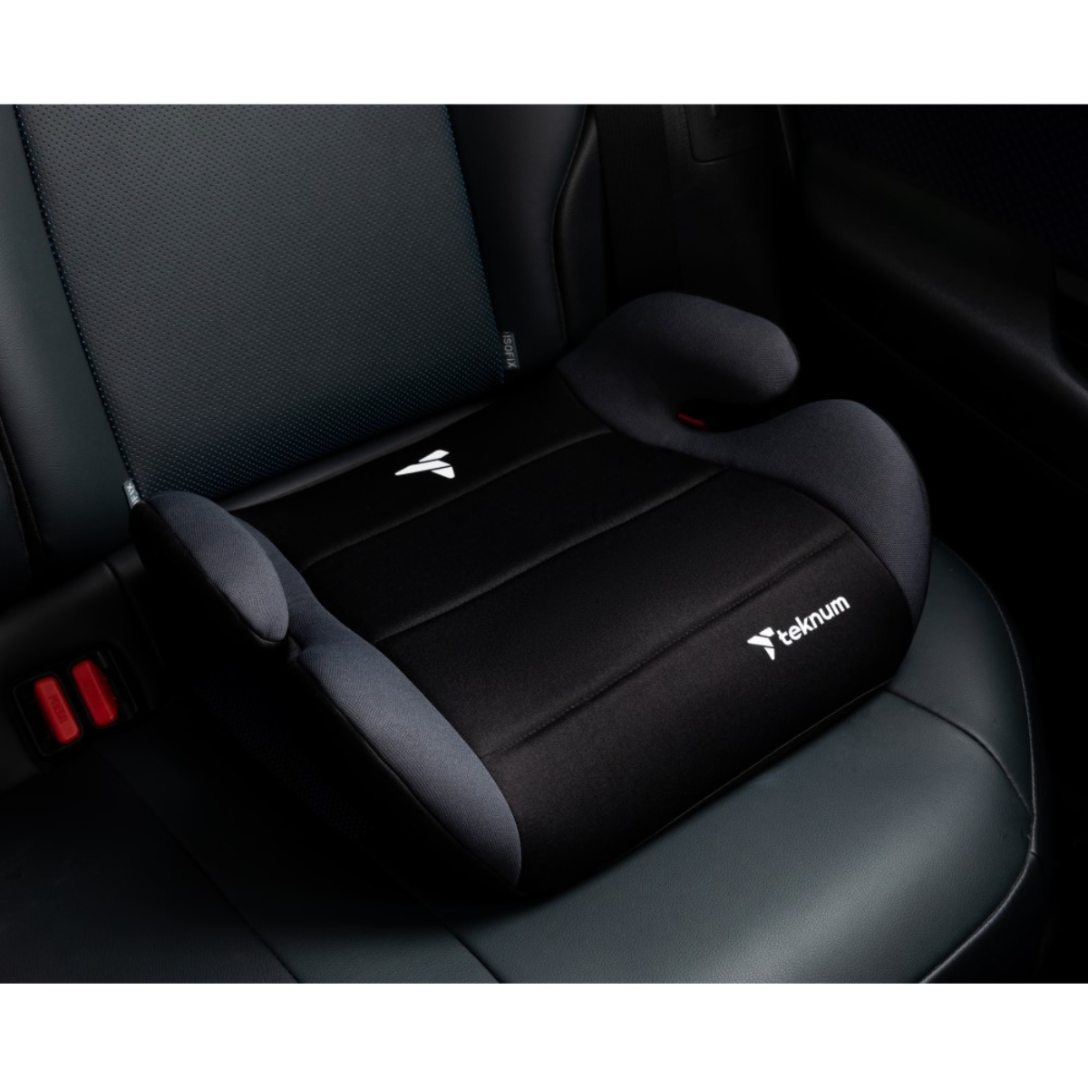 تيكنوم مقعد سيارة بوستر بلوتو 4 باللون الأسود للجنسين من عمر 5 إلى 7 سنوات