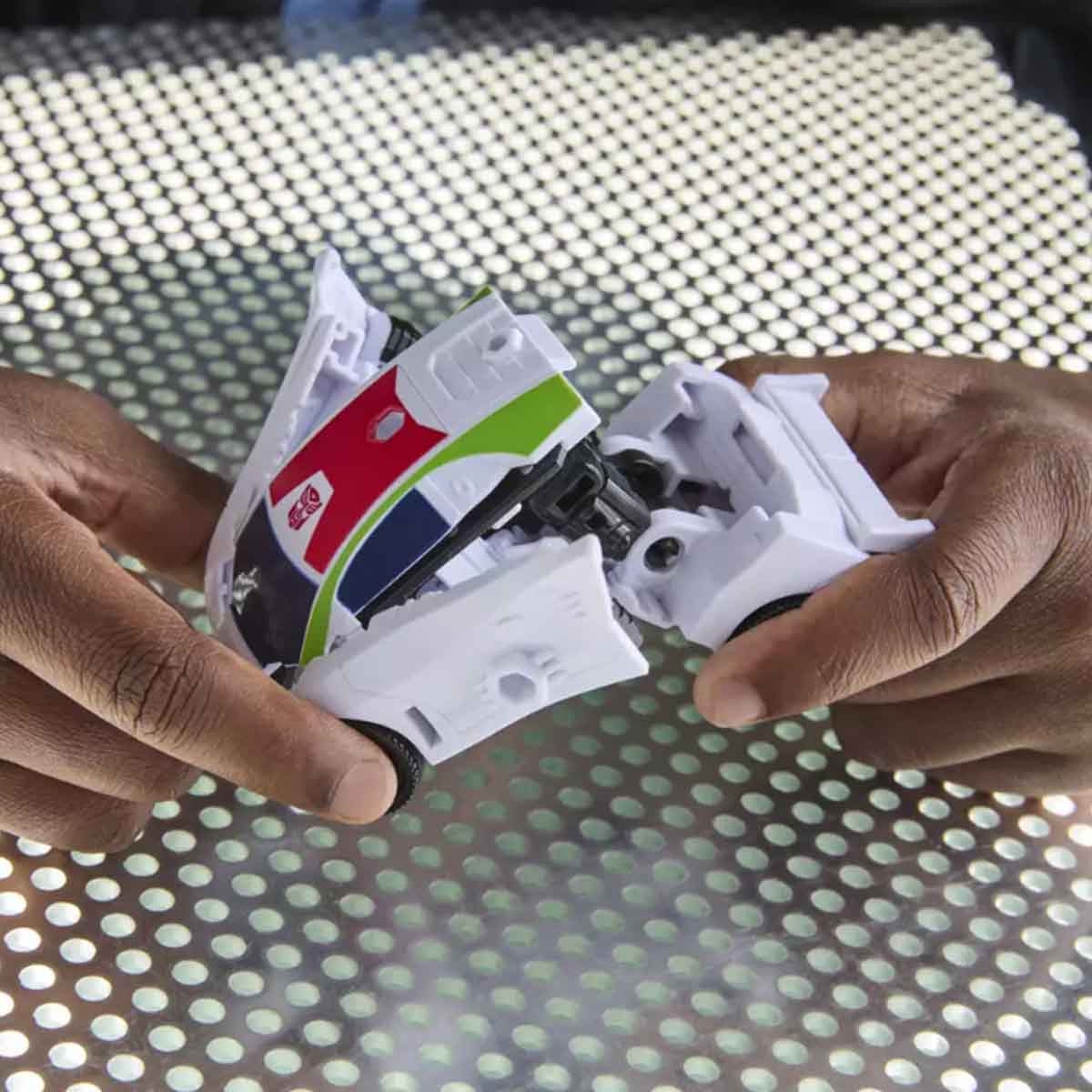 ترانسفورمرز سايبر وورلد شخصية ويل جاك سايبر تشينجرز للجنسين من عمر 3-4 سنوات